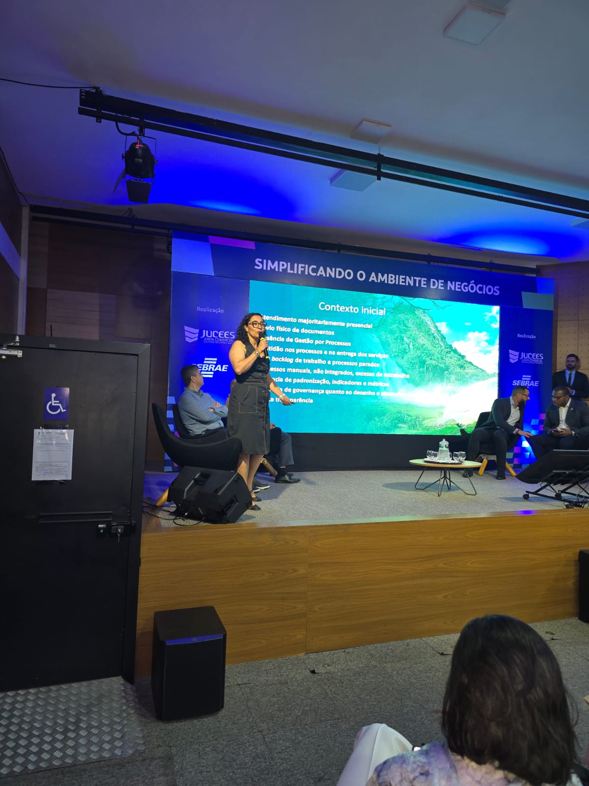 d8627e93-37e5-4a0d-8b10-88433d82d1e3-1