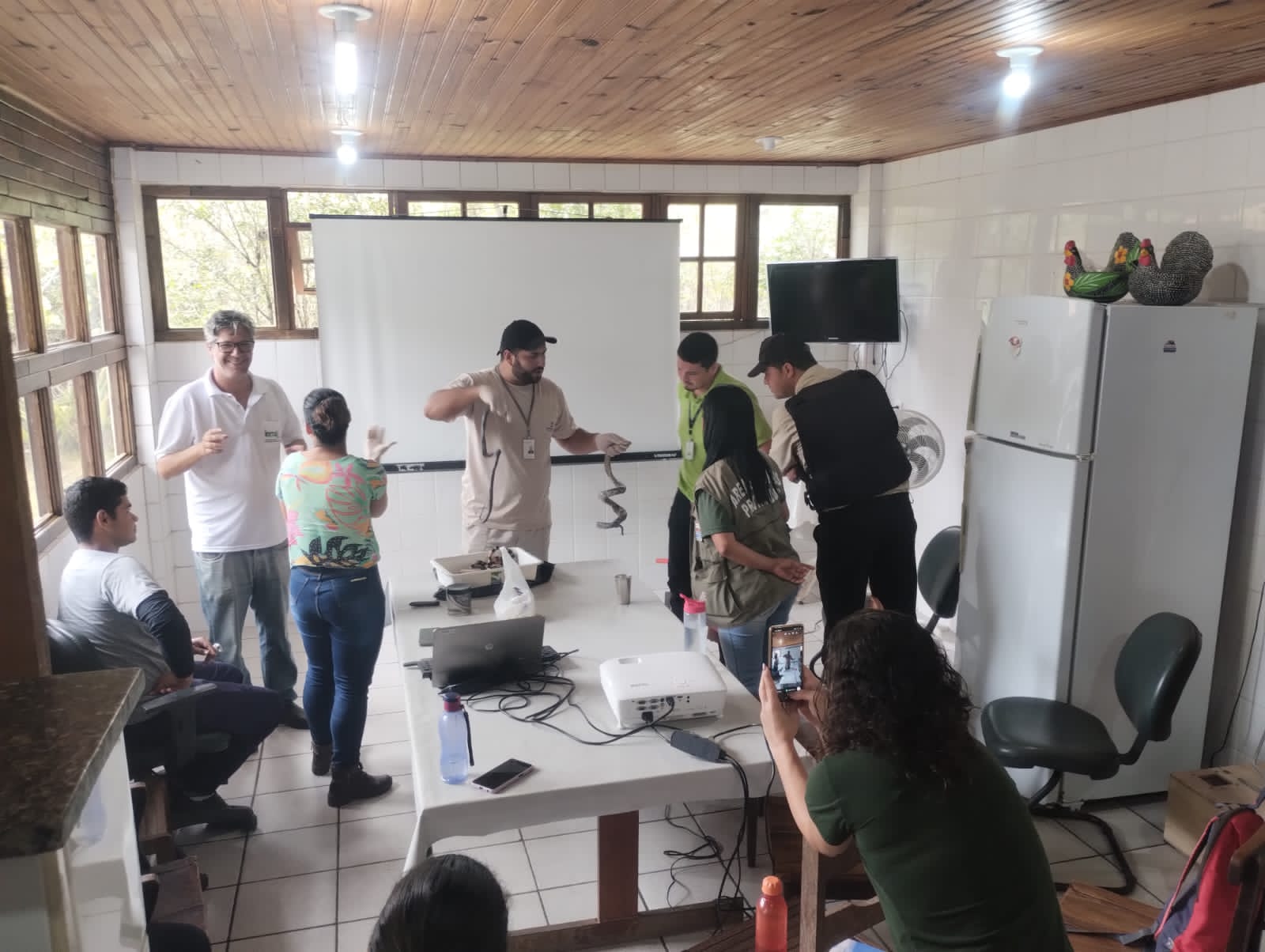 Servidores do Parque Paulo César Vinha recebem capacitação sobre Herpetologia