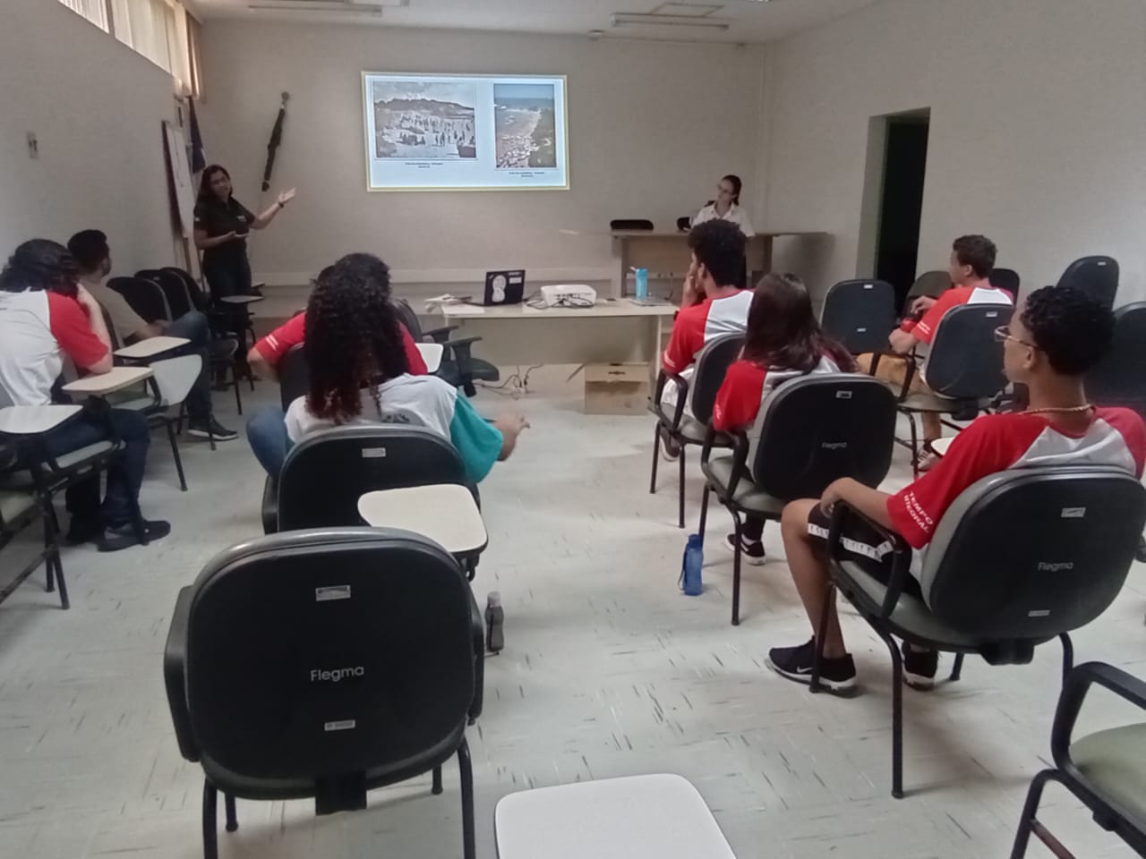 Iema recebe visita técnica de alunos de escola de Vila Velha